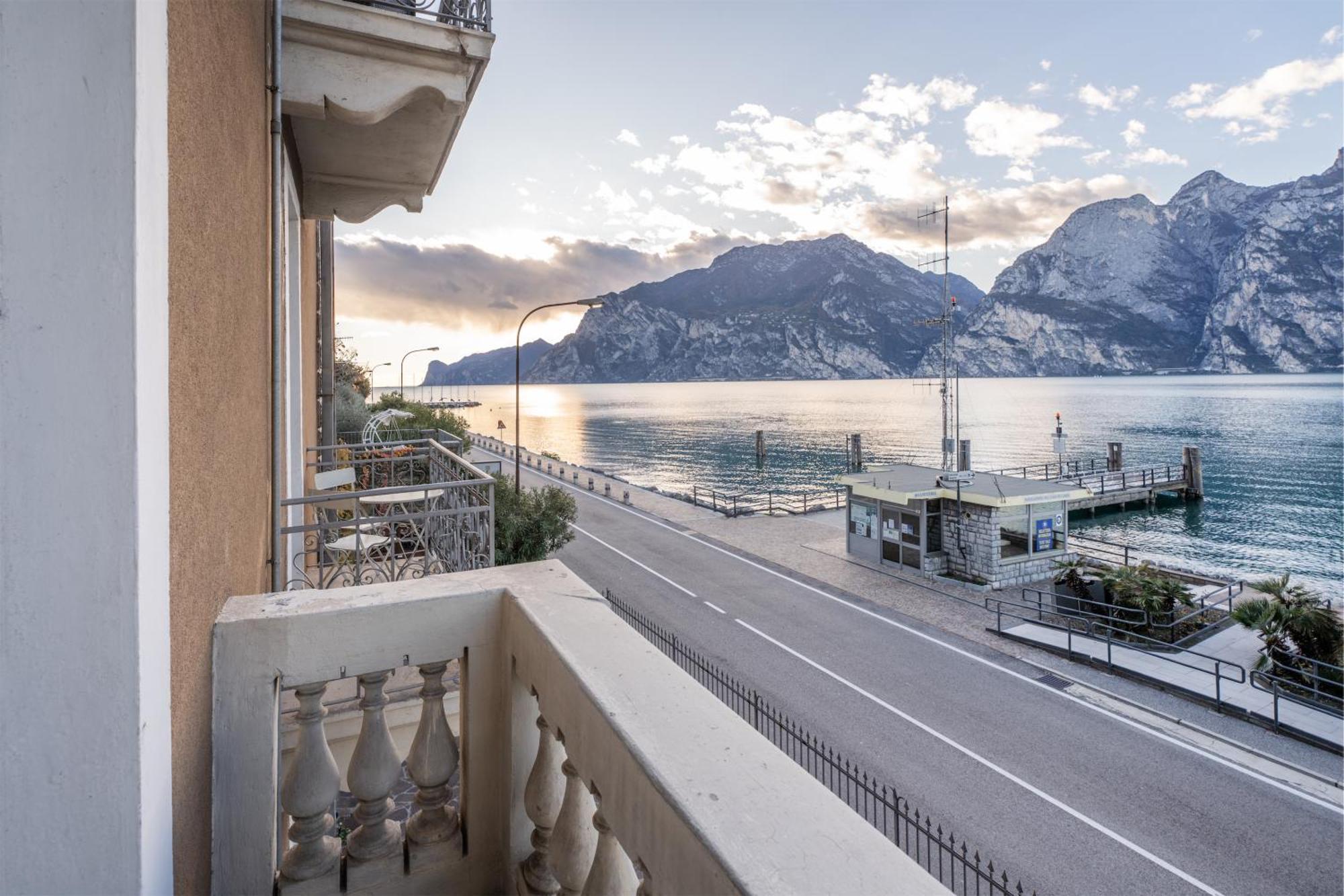Lake Sensation - Garda Lake View Torbole Sul Garda Exteriör bild